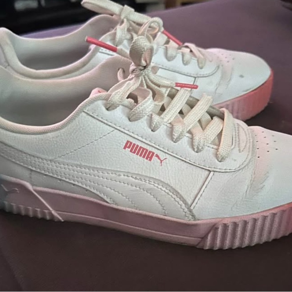 PUMA Women's White and Pink Sneakers